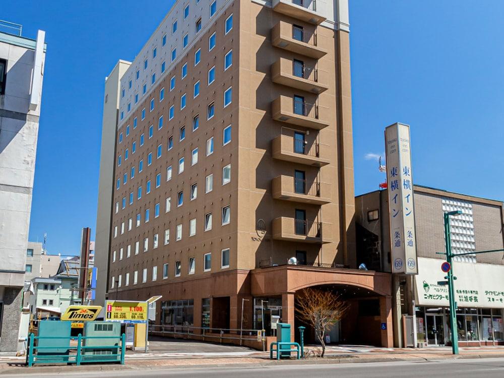 Toyoko Inn Hokkaido Asahikawa Ekimae Ichijo Dori Экстерьер фото