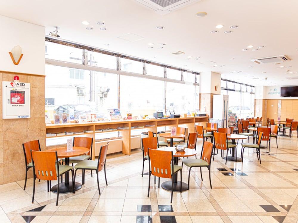 Toyoko Inn Hokkaido Asahikawa Ekimae Ichijo Dori Экстерьер фото